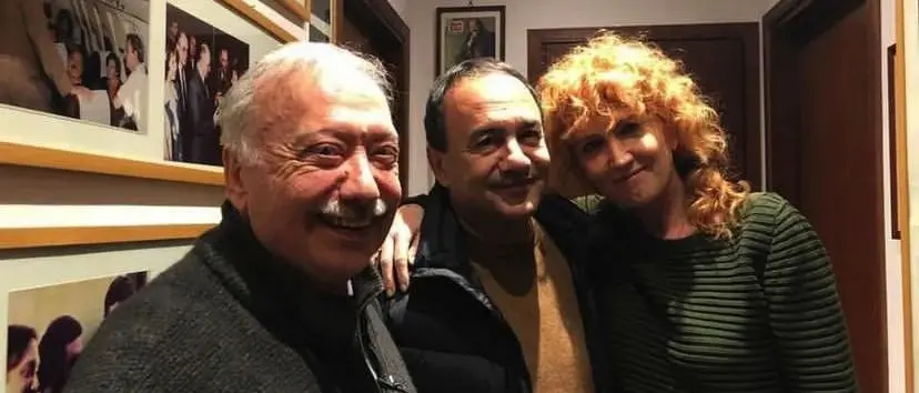 Gianni Minà al fianco di Mimmo Lucano: «La sua lotta per l’accoglienza è anche la nostra»