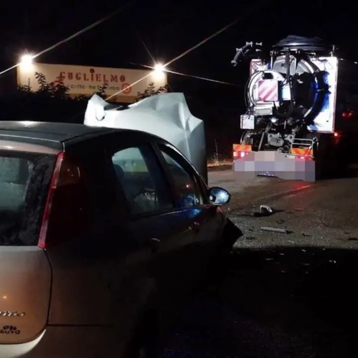 Incidente a Stalettì all’alba, ferita una persona nell’impatto tra due veicoli