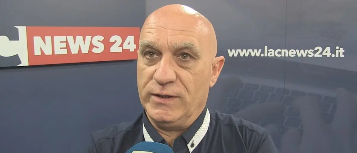 Francesco Pacienza “Oltre” le barriere della fotografia convenzionale: l’artista calabrese protagonista a Milano