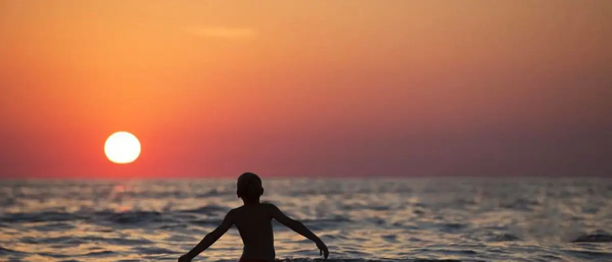 Caldo record, il Mar Tirreno simile ai Tropici: l’acqua sfiora i 30 gradi