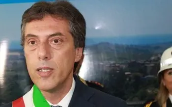 Ecco le figure richieste nello staff del sindaco e quanto costerà a Palazzo De Nobili