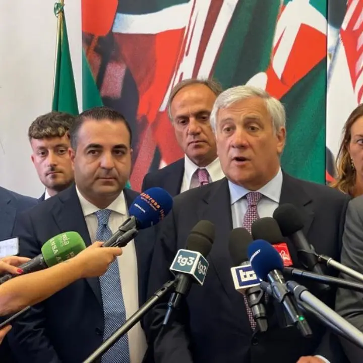 150 amministratori del Reggino aderiscono a Forza Italia, l’annuncio di Cannizzaro e Tajani a Roma