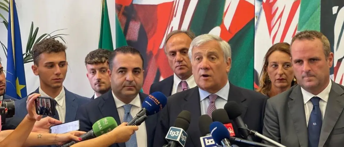 150 amministratori del Reggino aderiscono a Forza Italia, l’annuncio di Cannizzaro e Tajani a Roma