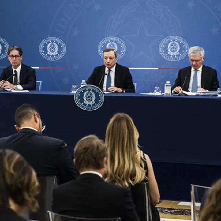 Sì del Cdm al decreto aiuti bis: misure per 17 miliardi. Draghi: «Provvedimento di proporzioni straordinarie»