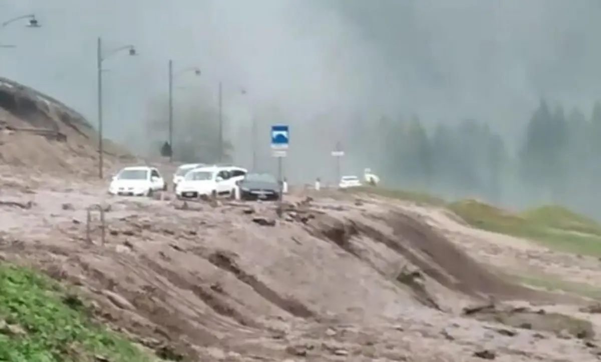 Il maltempo si abbatte sul Trentino, frane e torrenti esondati: oltre 100 evacuati