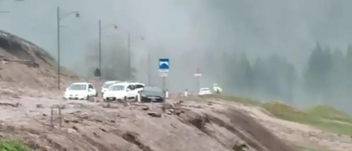 Il maltempo si abbatte sul Trentino, frane e torrenti esondati: oltre 100 evacuati