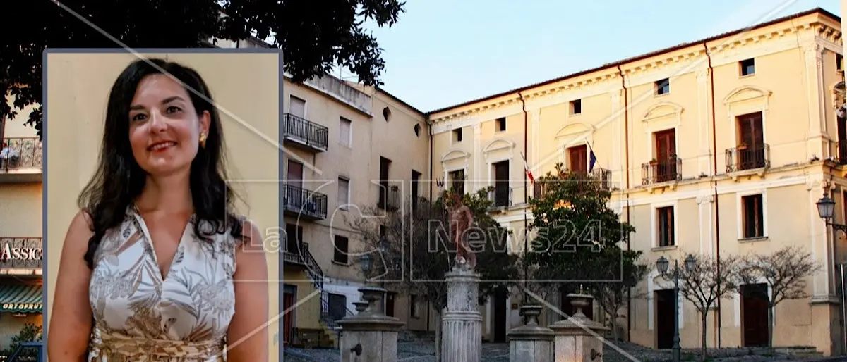 Foto sospese, sbarca a Cetraro l’evento collettivo per le vie del centro storico