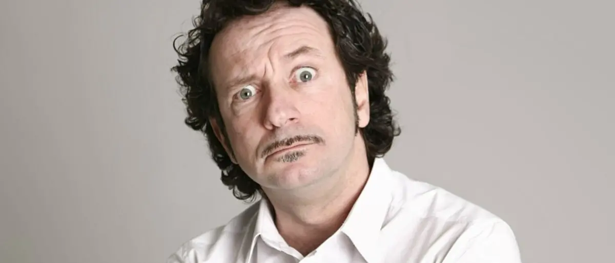 Avvistamenti teatrali, a Ricadi la comicità di Claudio Batta e il suo “Agrodolce”