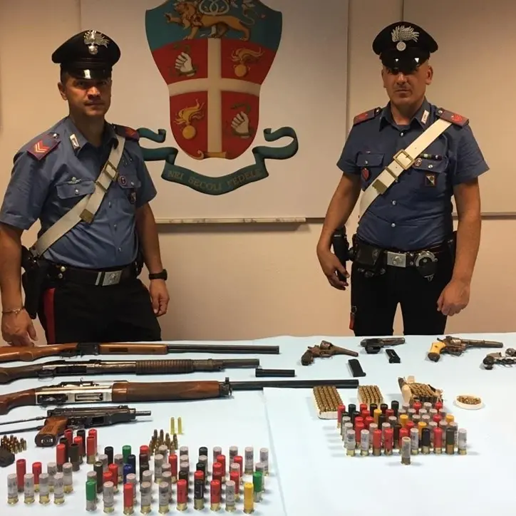 Corigliano Rossano, scoperto un arsenale in un casolare abbandonato