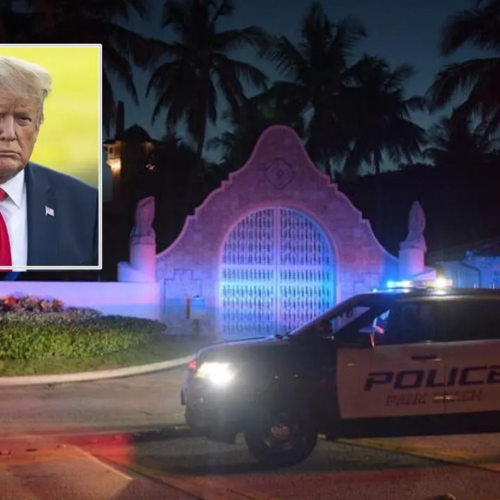 L’Fbi perquisisce la casa di Trump in Florida: cassaforte aperta e documenti sequestrati
