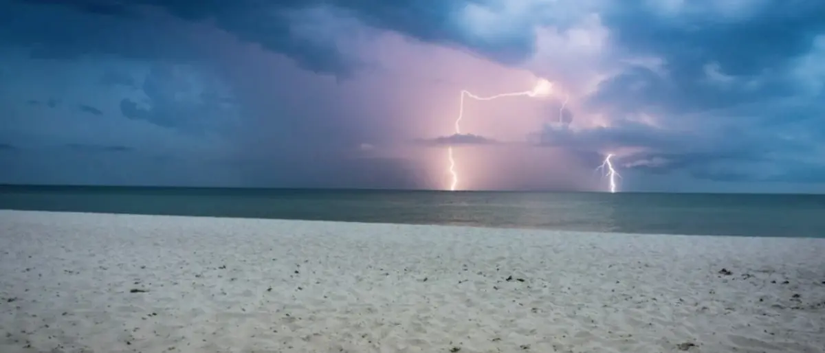 Famiglia colpita da un fulmine a Soverato, lieve miglioramento per il 33enne ricoverato in Rianimazione