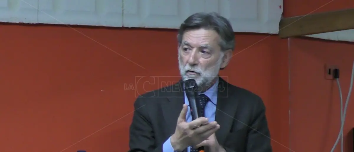 Catanzaro, Donato pronto a entrare nel partito di Calenda. E Celia (Pd) si appella a Letta: «No a candidati “forestieri”»