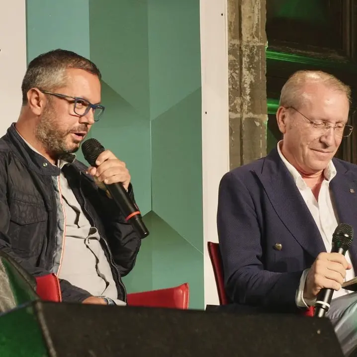 Dal “cineparadiso” all’inferno, Totò Cascio commuove il pubblico del Premio letterario Caccuri