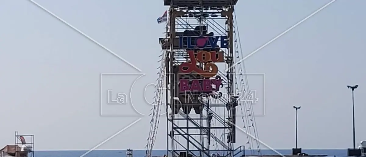 Il Jova Beach Party domina Roccella: tutta la Locride mobilitata per la due giorni di musica in spiaggia