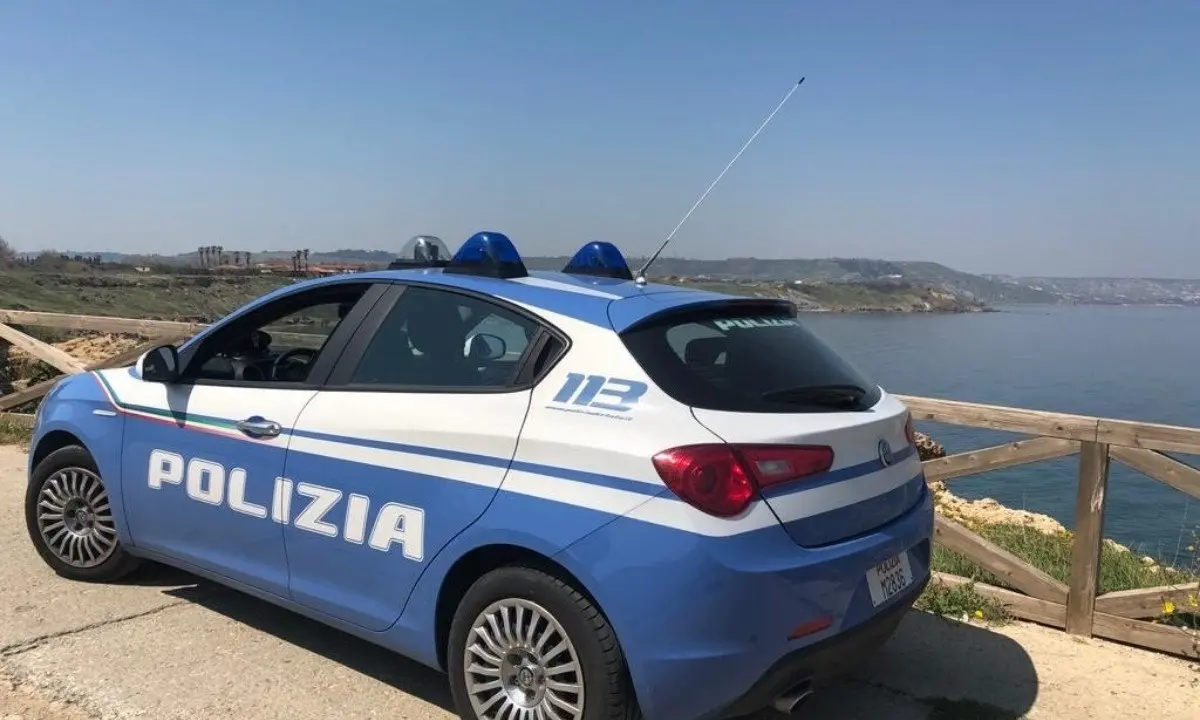 Crotone, ventenne pestato a sangue: la polizia arresta un 22enne