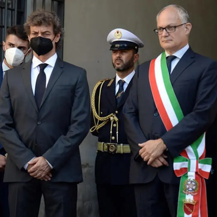 Addio a Piero Angela, in centinaia per l’ultimo saluto in Campidoglio