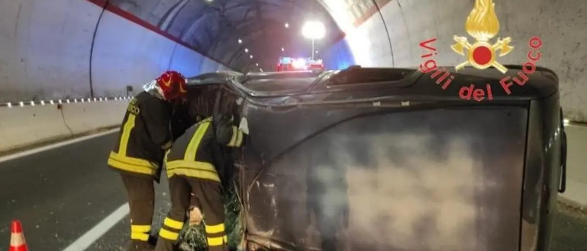 Ancora un incidente mortale sulla statale 106, a Soverato perde la vita un 43enne