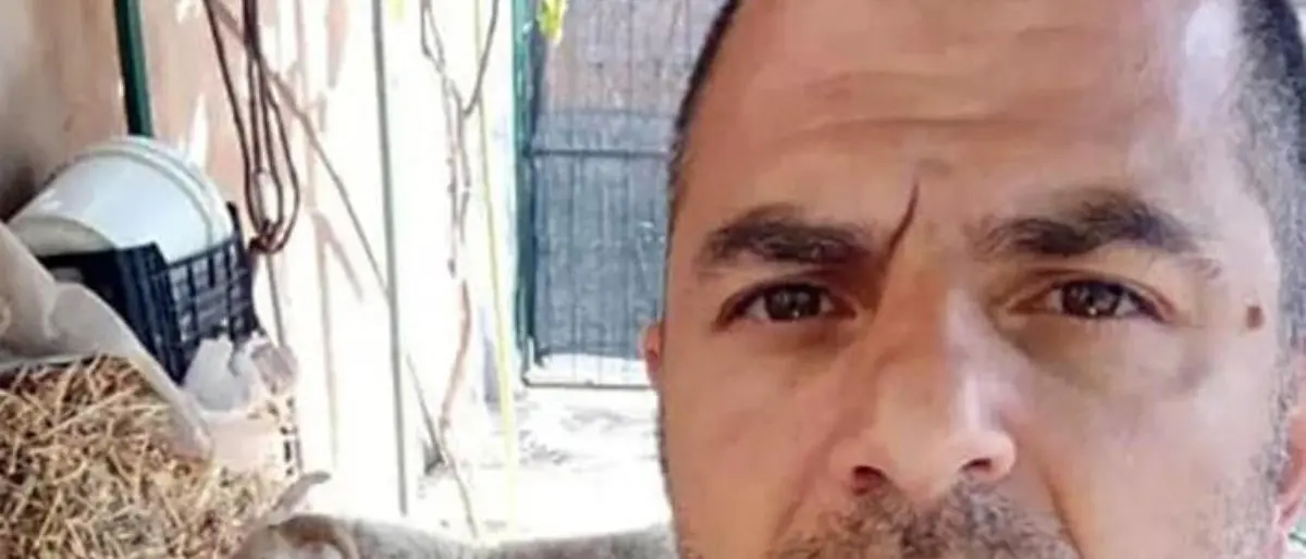 Uccide il marito insieme ai due figli, il cadavere fatto a pezzi e poi gettato in un burrone: arrestati