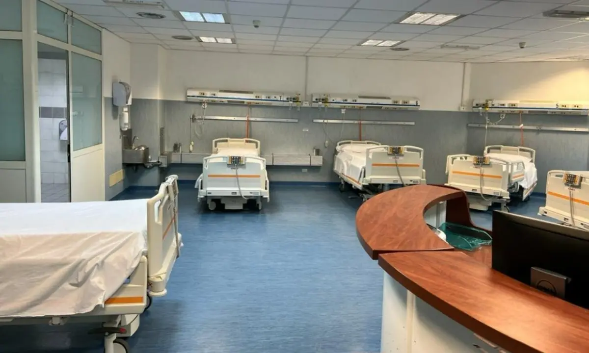 All’ospedale di Lamezia riapre la breve intensiva: era stata chiusa durante l’emergenza Covid