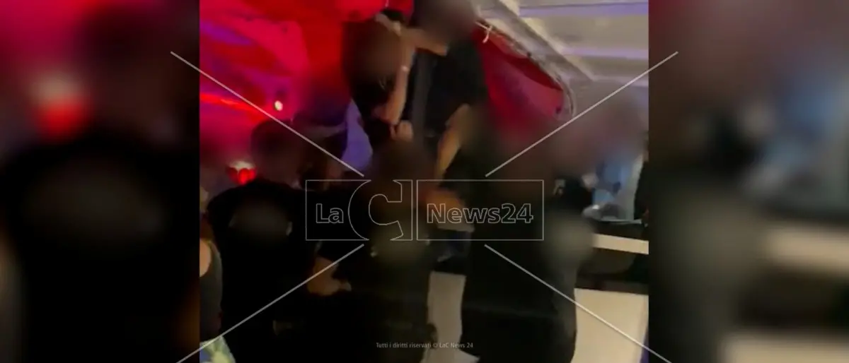 Violenta rissa in discoteca dell’Alto Tirreno cosentino: avviate le indagini