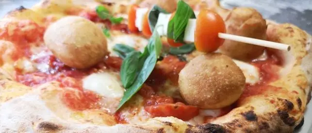 Ristoranti in ginocchio: «Chi compra una pizza a 15 euro? Ma se non aumentiamo i prezzi chiudiamo»