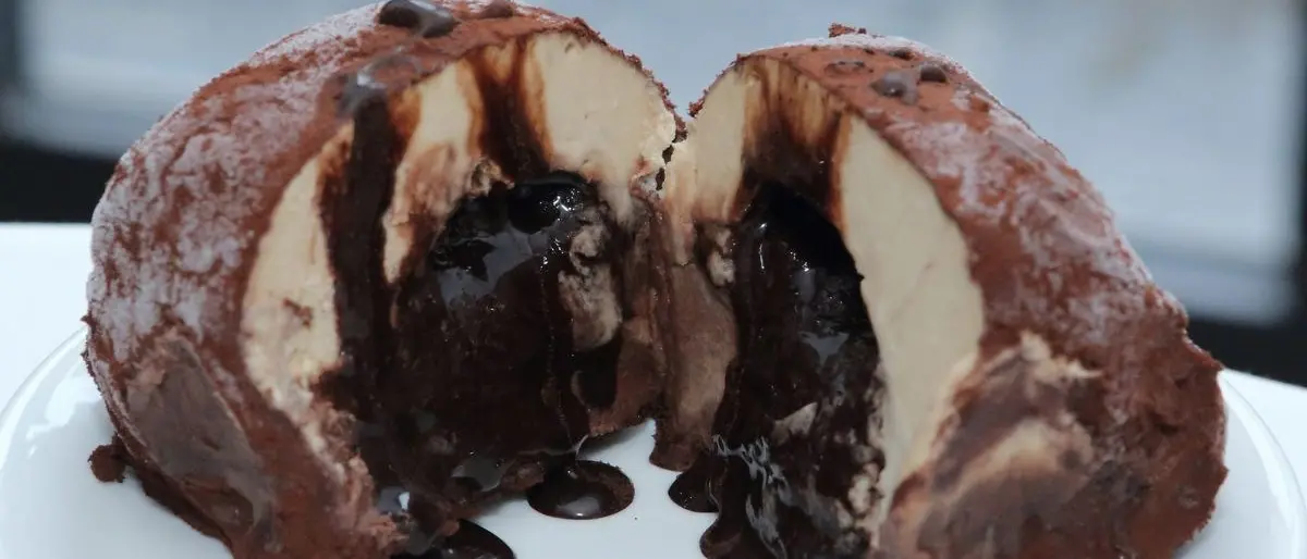 Anche il celebre Tartufo di Pizzo si squaglia nel caro bollette: gelati solo su ordinazione e dipendenti a casa