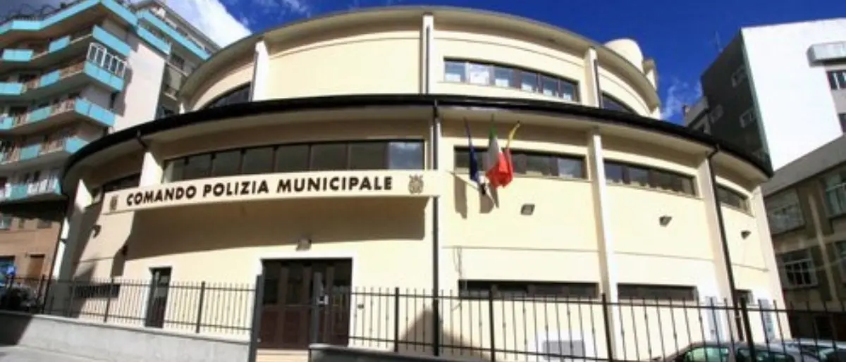 Catanzaro, scaricavano le acque reflue delle loro case nel fiume Castace: 14 denunciati