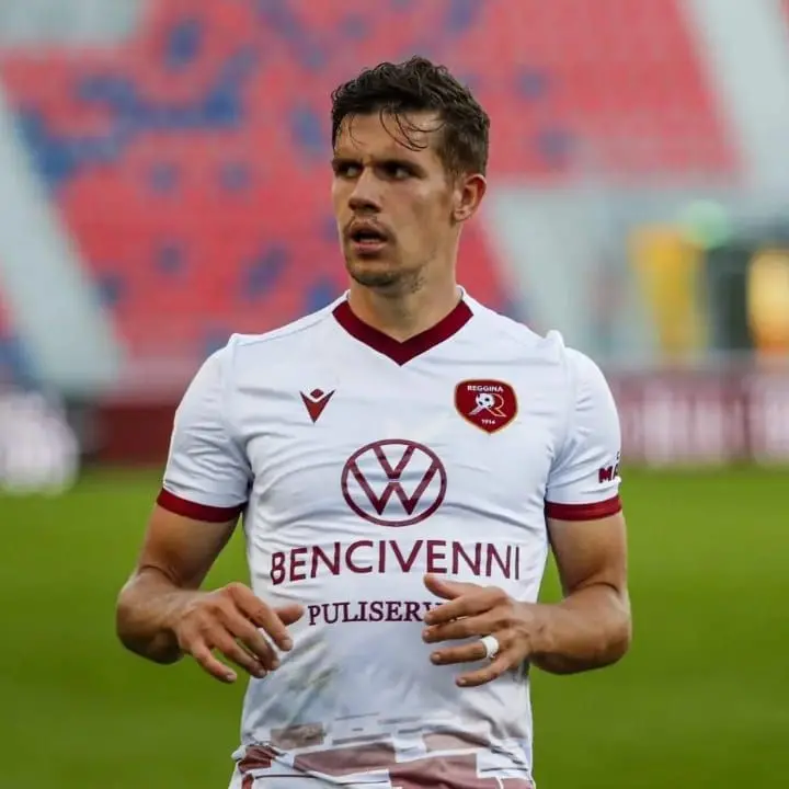 Calciomercato, Mario Situm saluta la Reggina e si trasferisce al Catanzaro