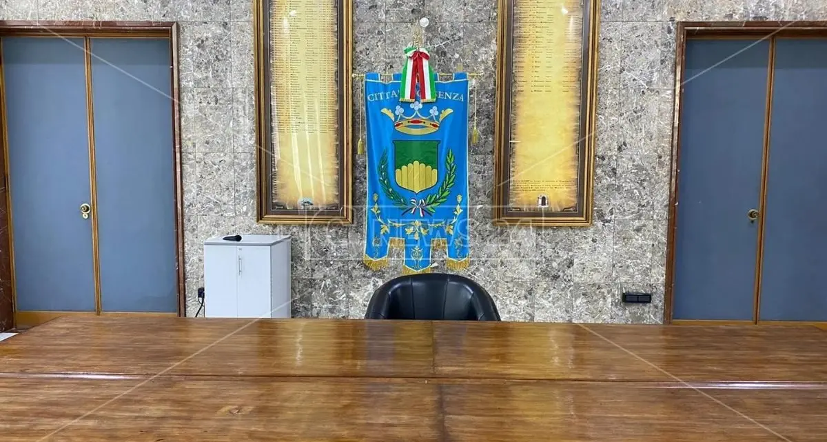 Comune di Cosenza, forse è la volta buona. Fernando De Marco presidente dei revisori dei conti\n