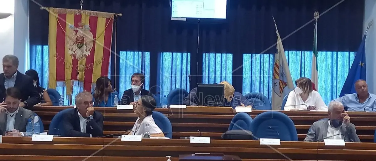 Lunedì il sindaco Fiorita illustra le linee programmatiche: da sciogliere il nodo delle società partecipate