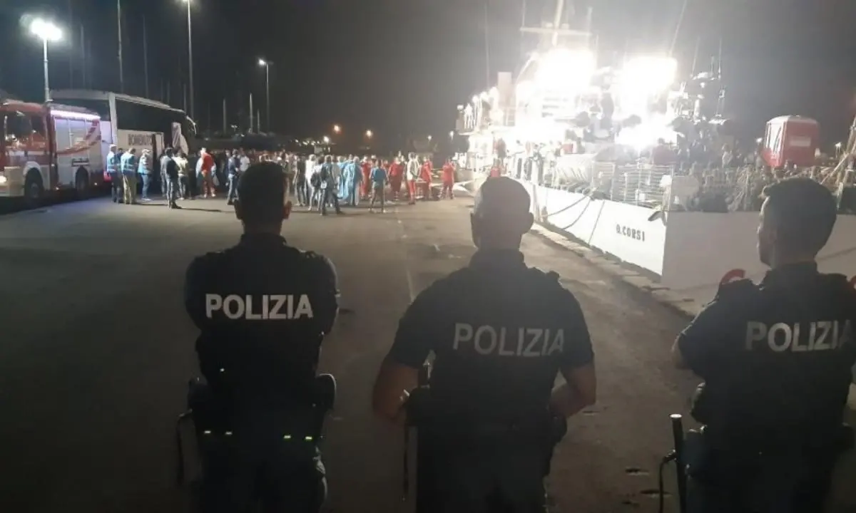 Due migranti respinti a Catania provano a rientrare a Crotone: arrestati