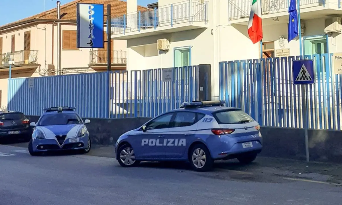 Taurianova, minaccia la moglie con una pistola detenuta illegalmente: arrestato