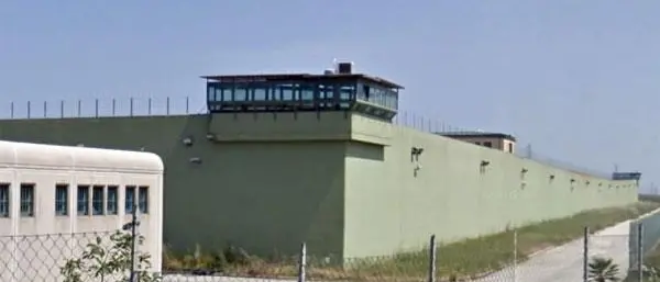 «Anche 12 detenuti nella stessa cella», caos e proteste nel carcere di Vibo dopo il blitz di Cosenza