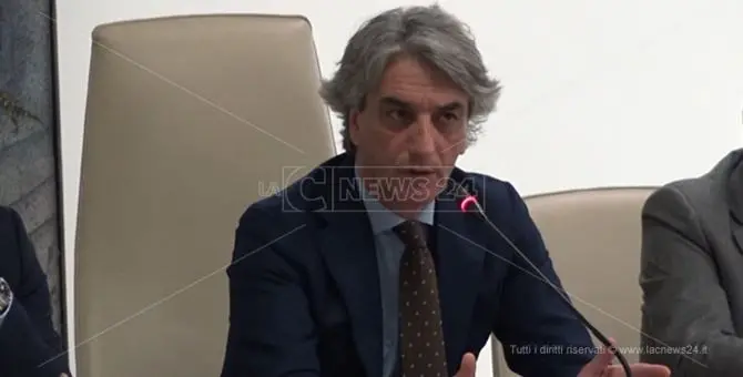 Elezioni, Giuseppe Aieta lascia il Pd: «Sosterrò il Terzo polo di Calenda e Renzi»