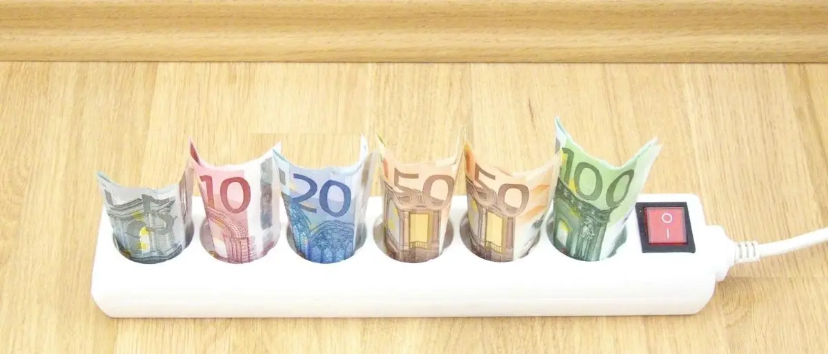 Il peso del caro energia s’abbatte sulle famiglie, lo studio: «In 9 milioni a rischio povertà»