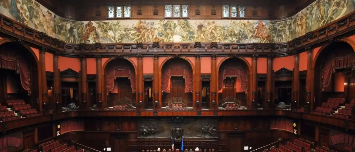 Parlamento cucito su misura dei partiti: la legge elettorale impedisce agli italiani di scegliere davvero