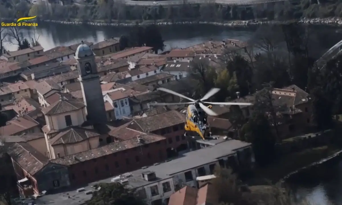 La ferocia del boss della Comasina Davide Flachi: «Pezzo di m..., ti brucio con tutta la palazzina»