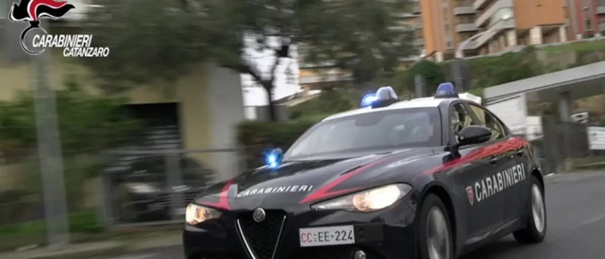 Spari nella notte e tracce di sangue, l’estate violenta di Praia a Mare si tinge di giallo