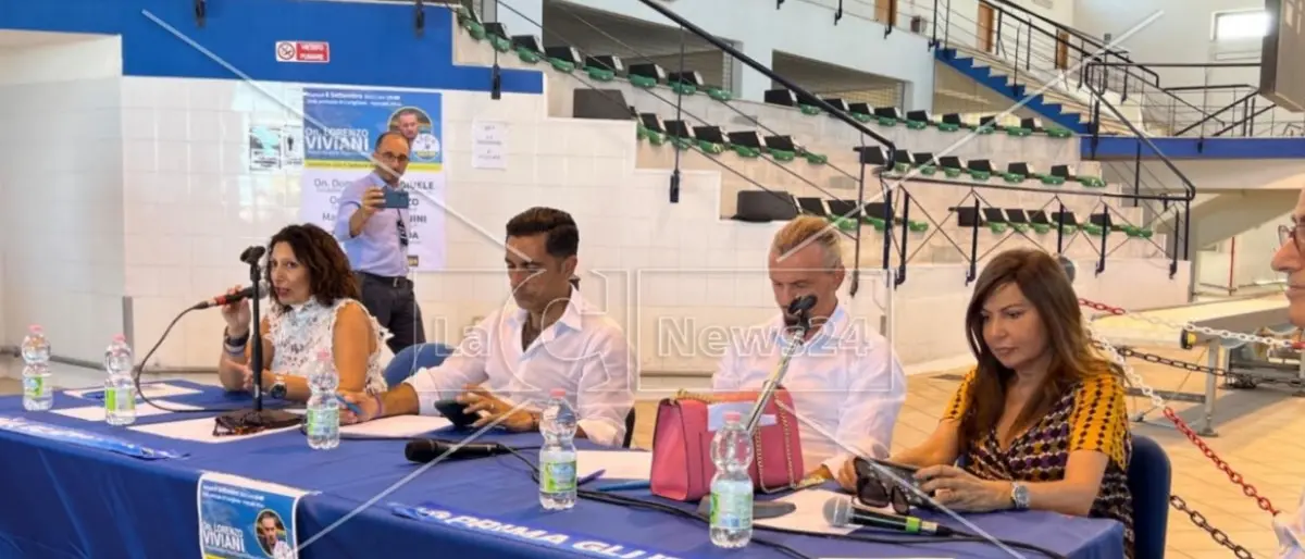 Caro gasolio, la Lega fa tappa al porto di Corigliano: «Servono contributi sostanziosi»