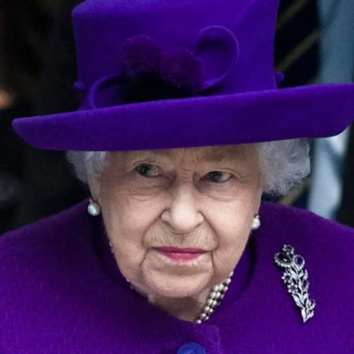 La regina Elisabetta sta male: Carlo già a Balmoral, in viaggio William, Harry e Meghan