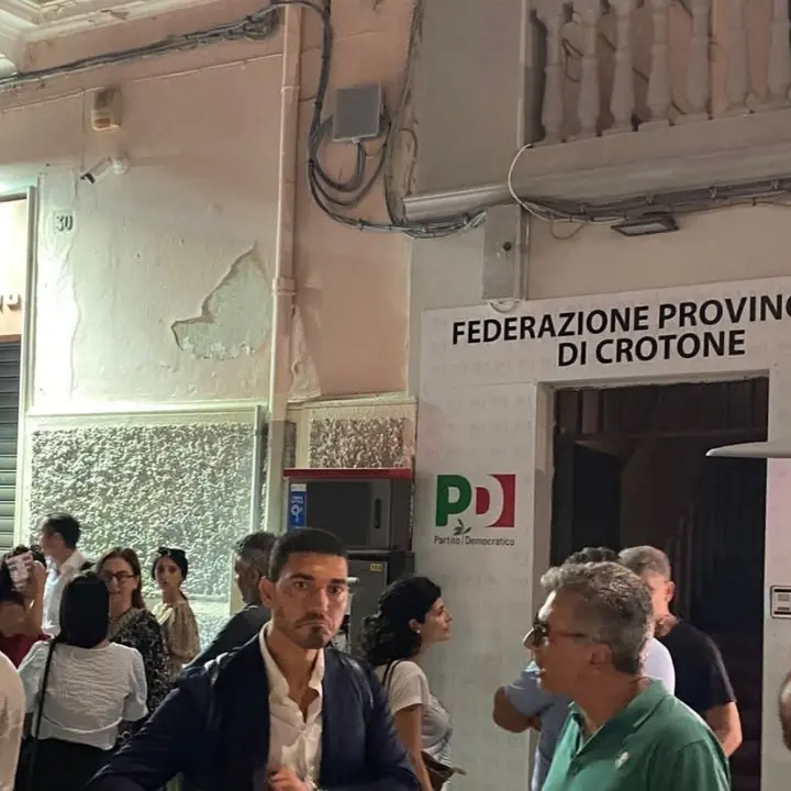 Pd Calabria, inaugurata la sede provinciale di Crotone. Irto: «Nuovo punto di riferimento per il territorio»