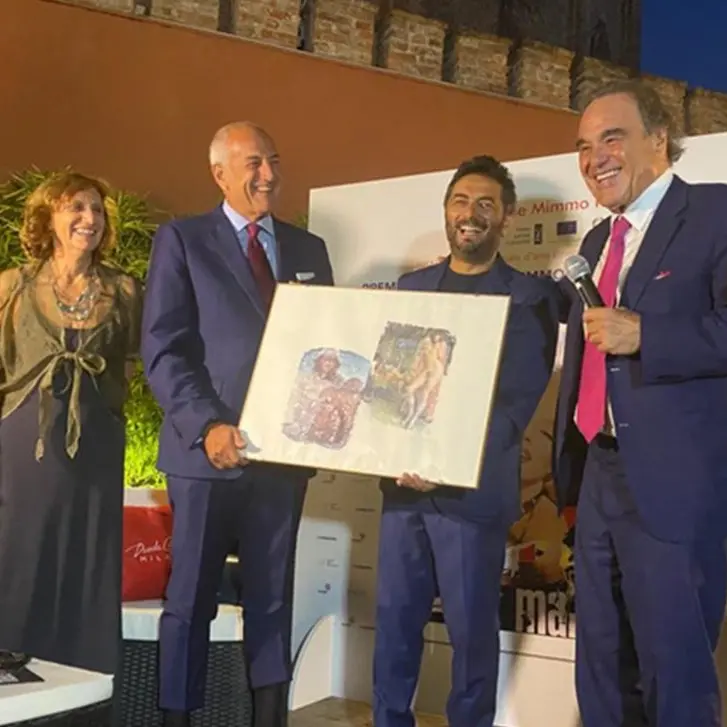 Al regista Oliver Stone il premio dedicato al grande artista calabrese Mimmo Rotella