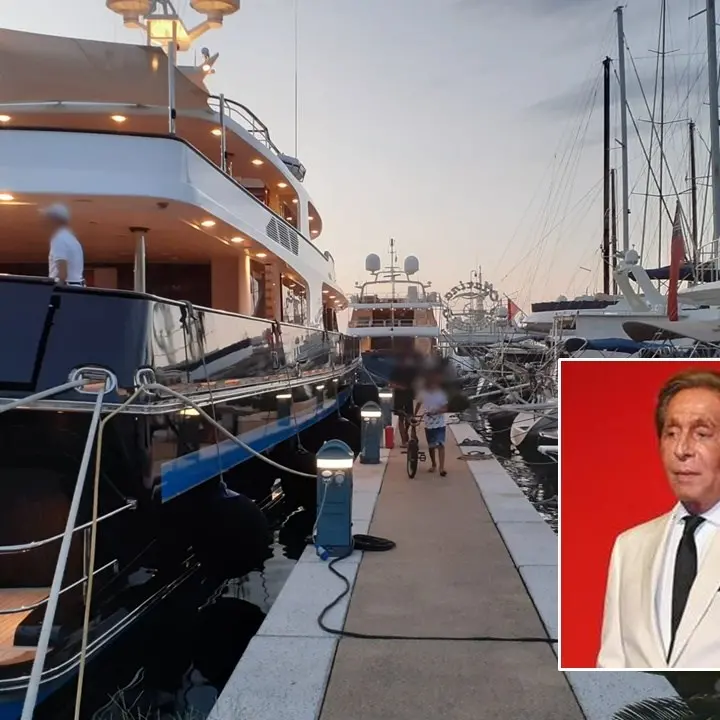 Valentino sceglie ancora la Costa degli dei: il suo yacht arriva a Vibo Marina