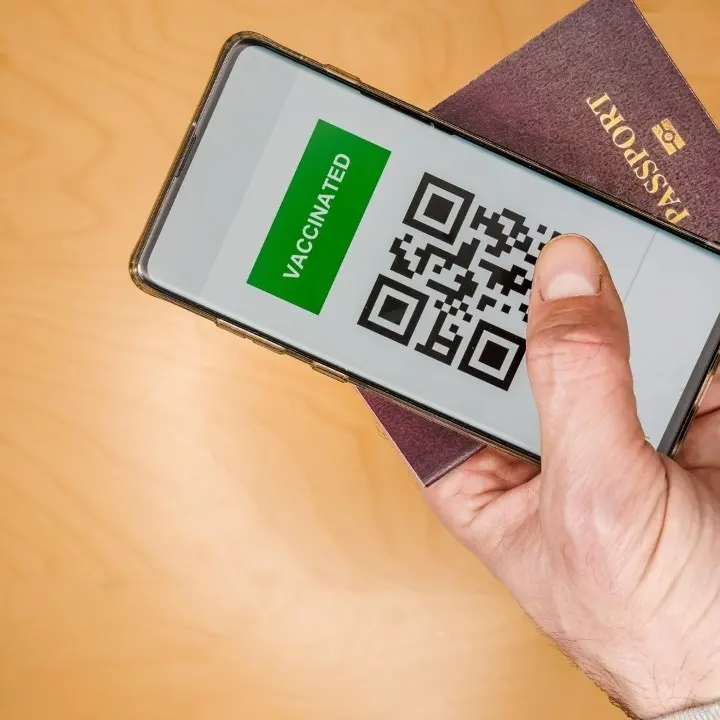 Green pass Covid, la bocciatura dei medici di famiglia: «Mortifica la nostra professionalità»