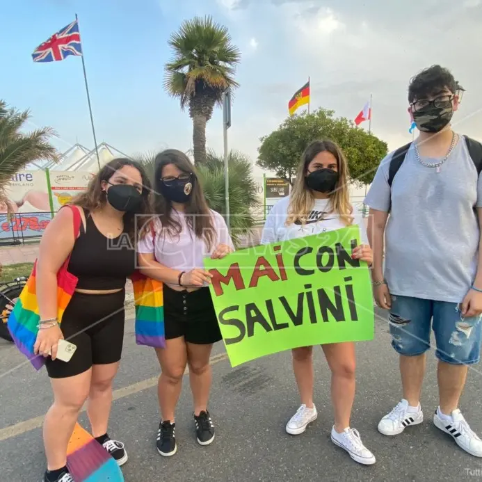 Siderno, Salvini e i baby contestatori: «Ci chiamava terroni. Noi non dimentichiamo»