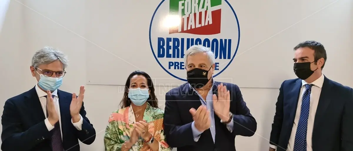 Regionali, Tajani a Vibo Valentia per lanciare Occhiuto: «Con lui la Calabria farà un salto di qualità»