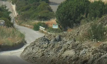 Rocca Imperiale, stanziati 400mila euro ma la frana dopo 4 anni non è stata rimossa