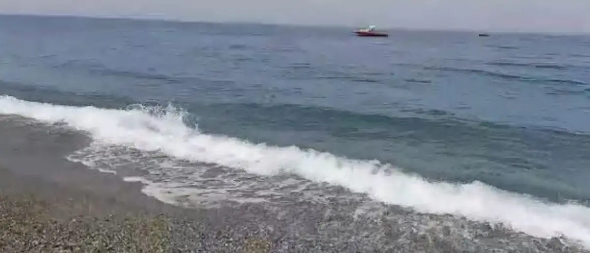 Fiumefreddo, 26enne esce per andare in spiaggia e scompare nel nulla: ricerche in corso -LIVE