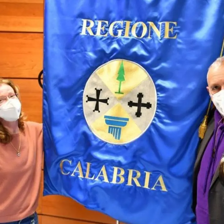 Marchio di qualità ecologica, la Consulta degli studenti calabresi consegna il logo alla Regione