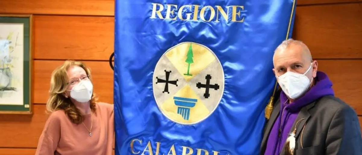 Marchio di qualità ecologica, la Consulta degli studenti calabresi consegna il logo alla Regione